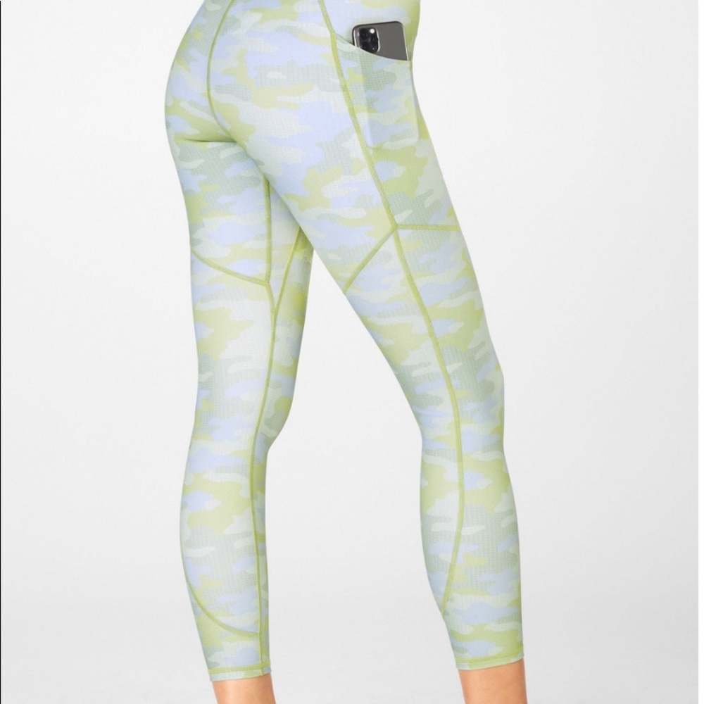 Fabletics Motion365 Pocket Camo leggings